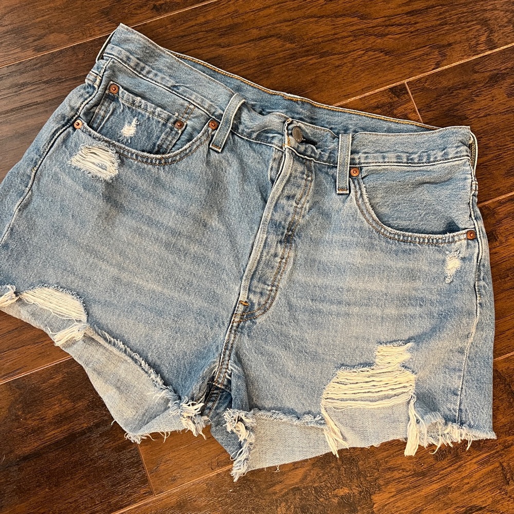 Levi shorts